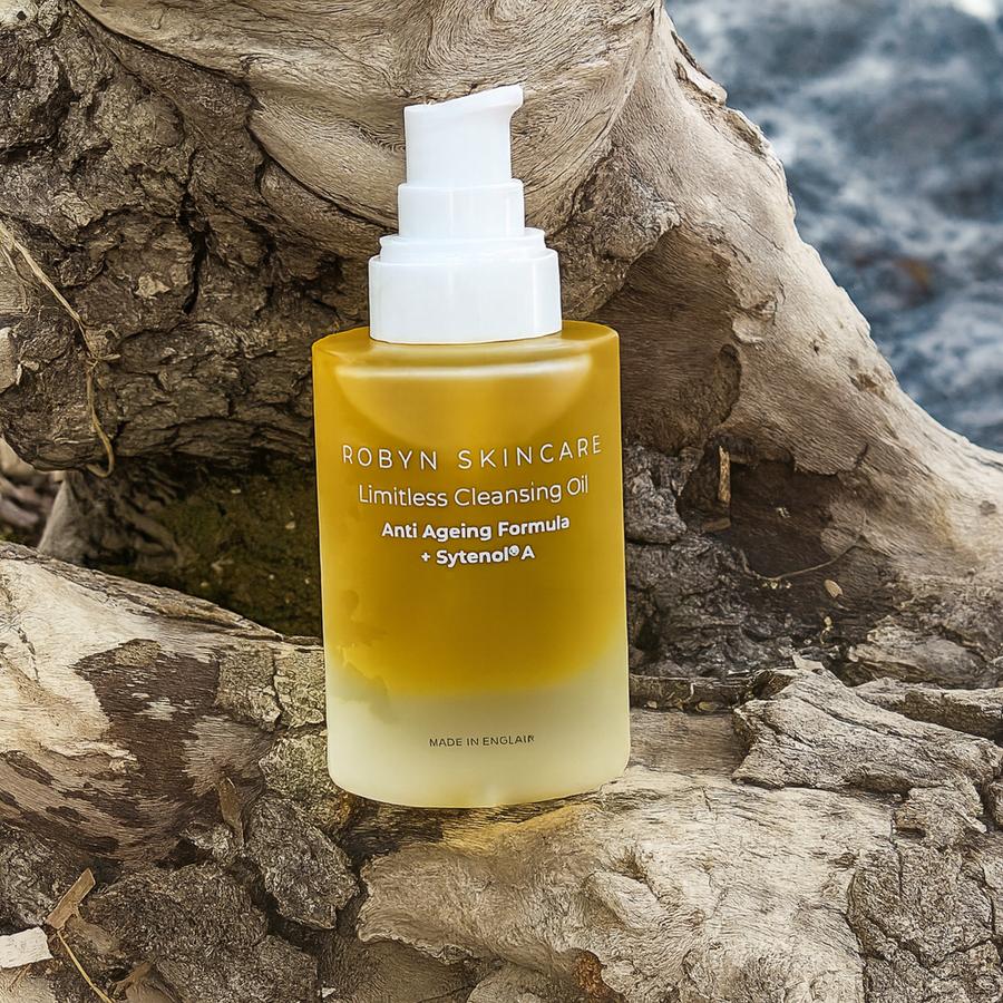 Robyn Skincare's hydrating oil cleanser and make-up remover with bakuchiol and camellia seed oil