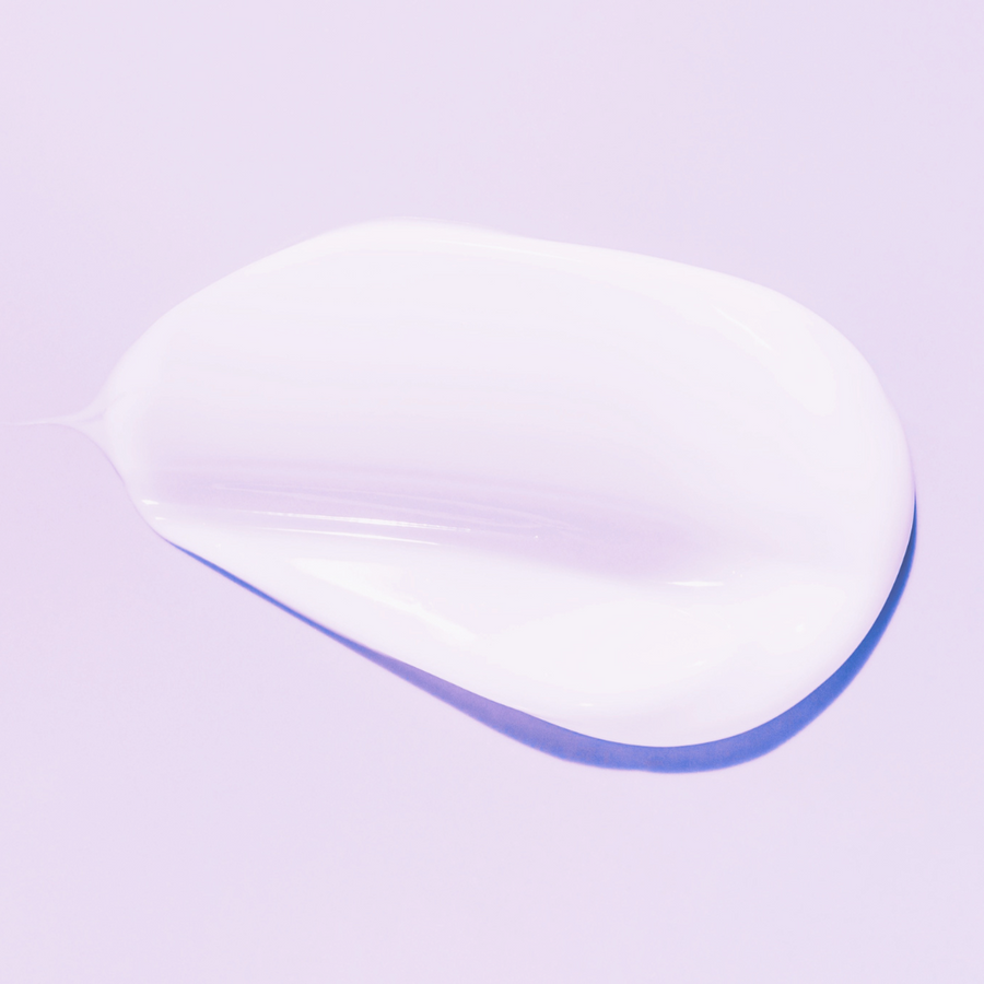 Silky lightweight texture of Robyn Skincare Hyaluronic Serum – triple-weight hyaluronic acid with Bakuchiol